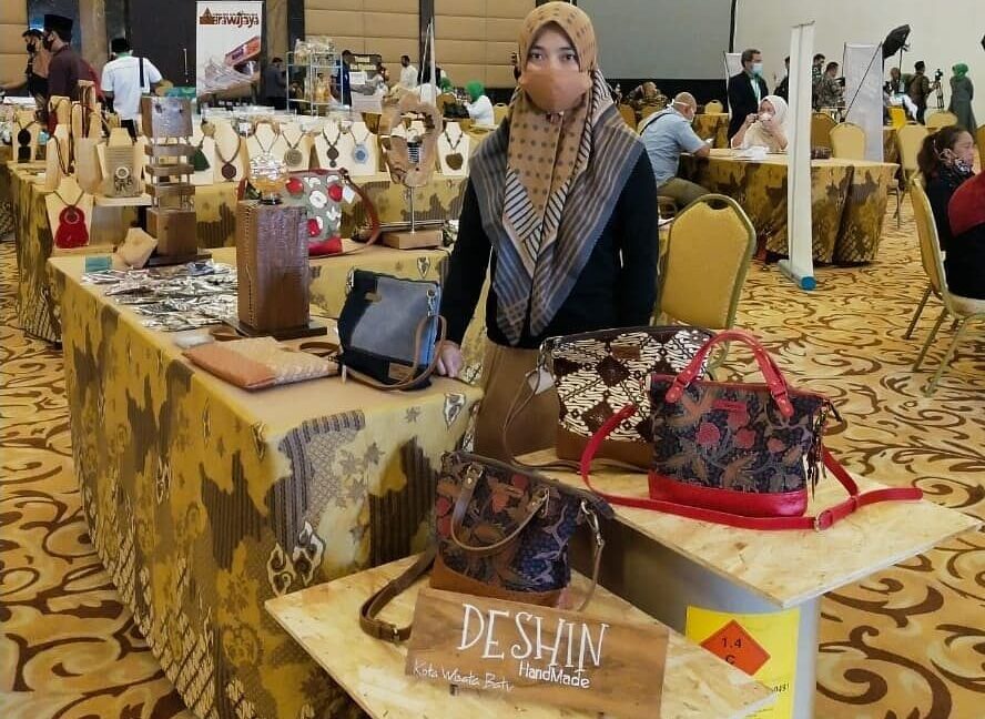 Munas Amphuri V.#munas #munasamphuri #boothcraft #bazar #pameran #deshinhandmade2 #